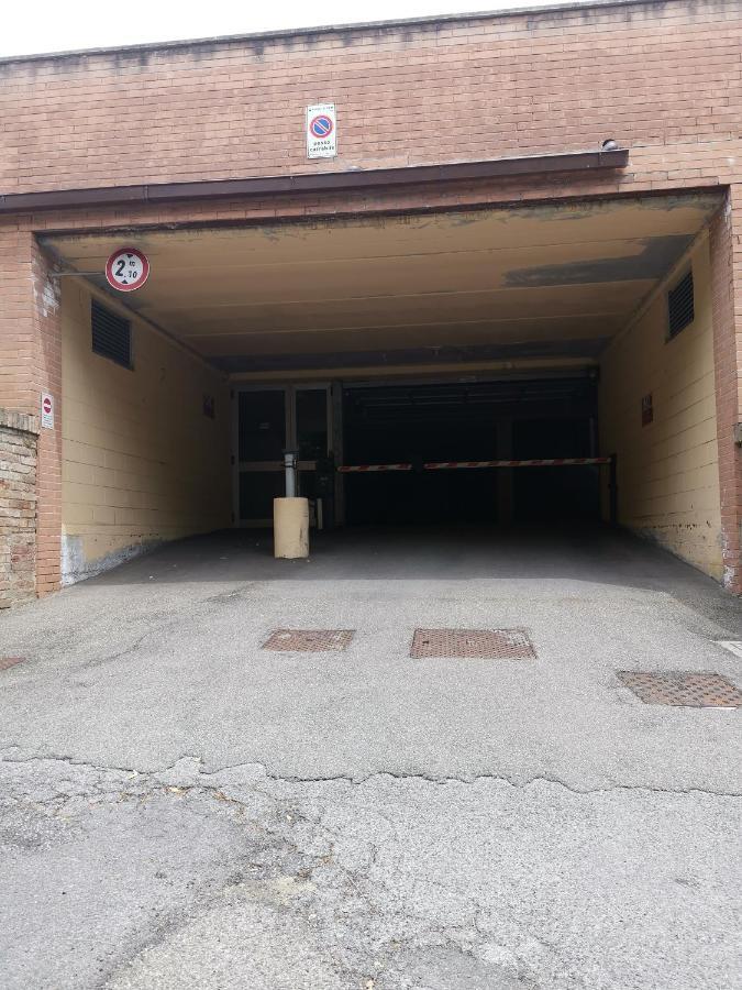 Affaccio Su Siena,Vicino Al Centro, Con Garage Apartment Luaran gambar